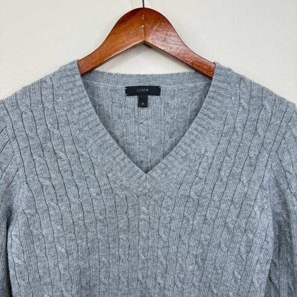 J.CREW Gray Cable Knit V-Neck  Career Casual Wool Blend Sweater Women’s Size M - Picture 4 of 11